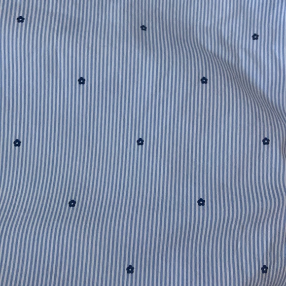 Nice blue button down - Picture 3 of 4